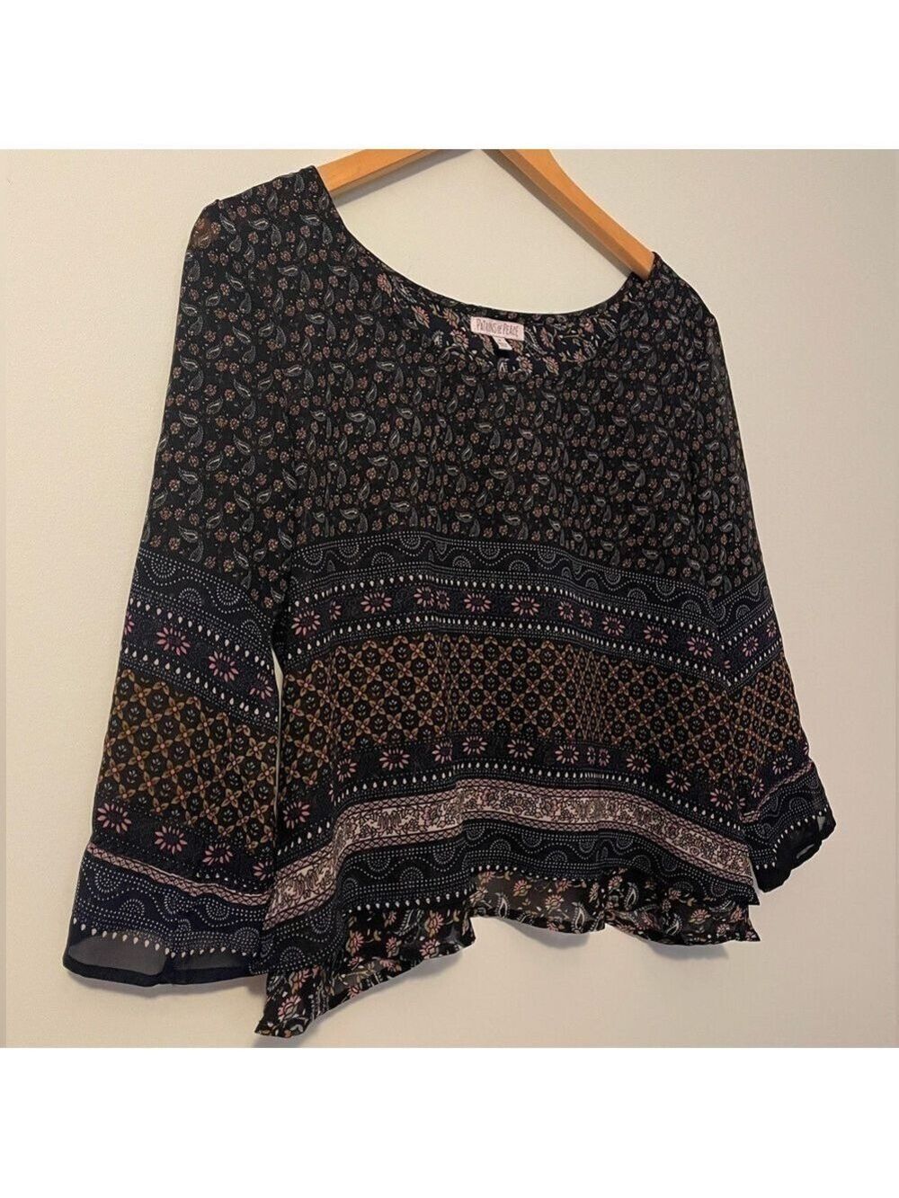 Patrons of Peace Women’s Blouse Medium